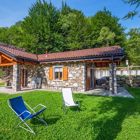 Prázdninový dům Casetta Del Rio Stresa