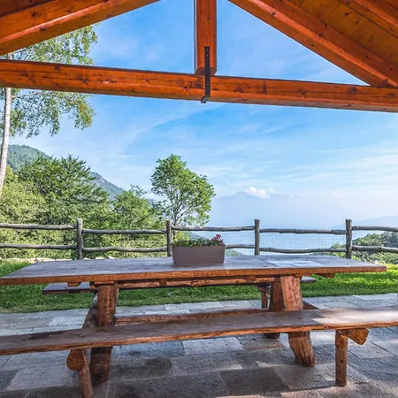 Prázdninový dům Casetta Del Rio Stresa