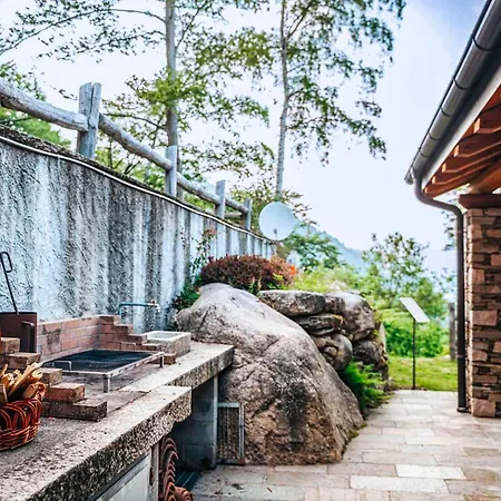 Casetta Del Rio Holiday home Stresa